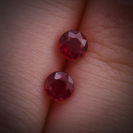 1,15 Karat runder roter MOZAMBIQUE-Rubin