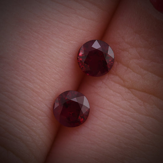 1,10 Karat runder roter MOSAMBIK-Rubin