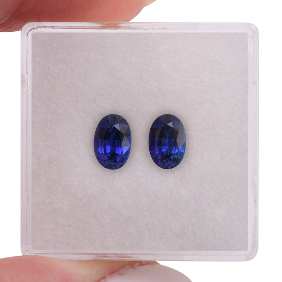 Zaffiro Ovale Blu di 1,64 Carati proveniente dallo SRI LANKA