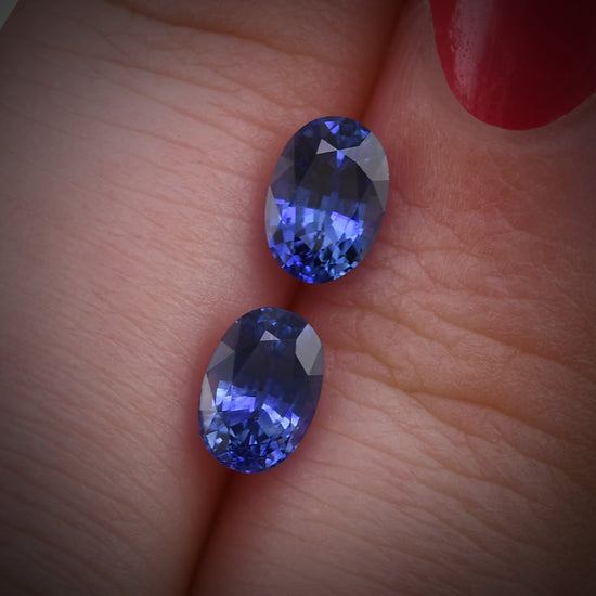 1,74 Karat blauer, ovaler Ceylon-Saphir