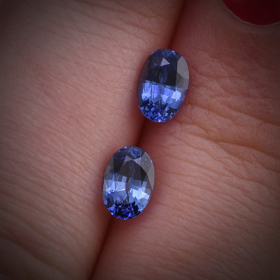 1,63 Karat blauer SRI LANKAN Oval-Saphir