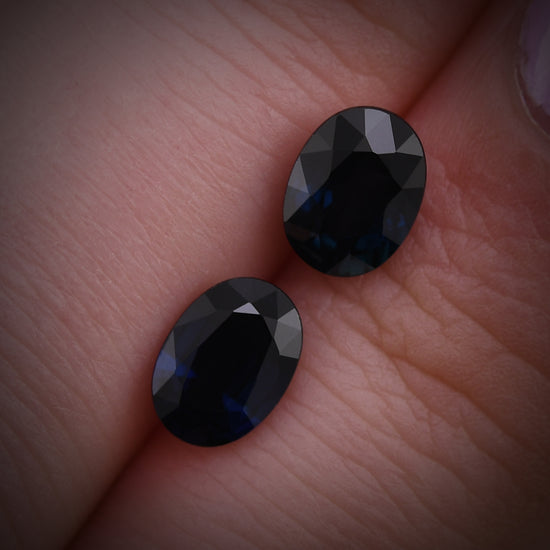 2.31 Karat Blauer THAI Oval Saphir