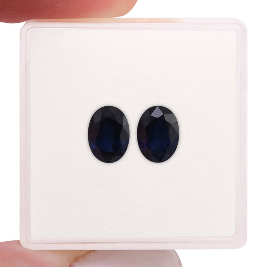 1,96 Karat blauer thailändischer ovaler Saphir