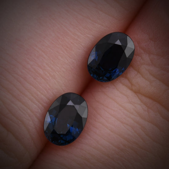 2,39 Karat blauer thailändischer ovaler Saphir
