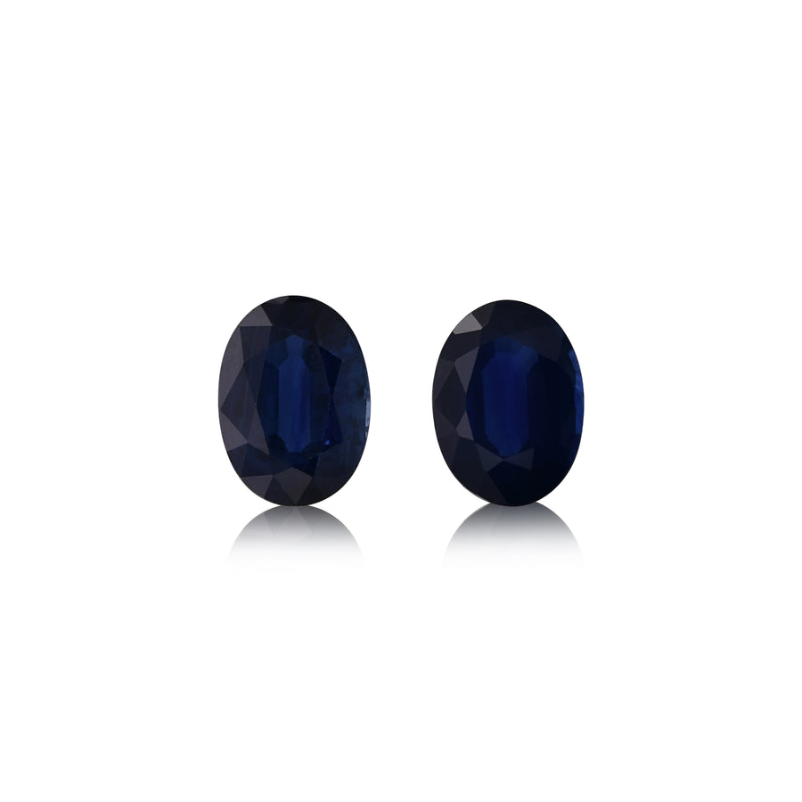 Zaffiro ovale tailandese blu da 2,15 carati