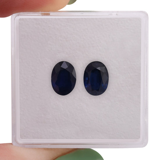 2,15 Karat blauer thailändischer Oval-Saphir