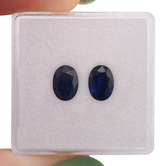 1,72 Karat blauer THAI Oval-Saphir