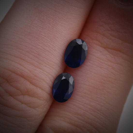 1,60 Karat blauer THAI Oval-Saphir