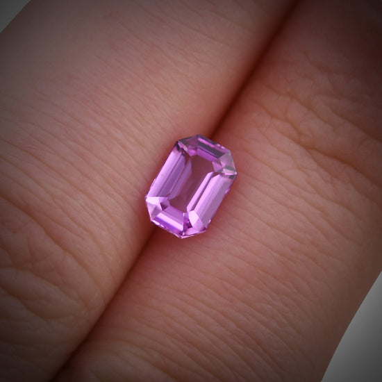 1.22 Carat Pink MADAGASCAR Emerald Sapphire