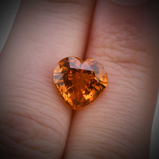 5.03 Carat Orange SRI LANKAN Heart Sapphire CD