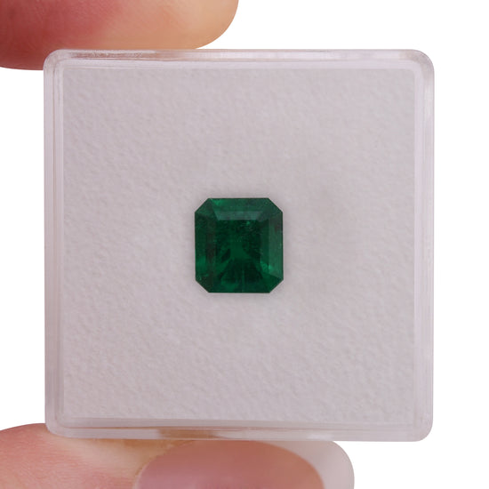 1.37 Carat Green COLOMBIAN Emerald Emerald  CD