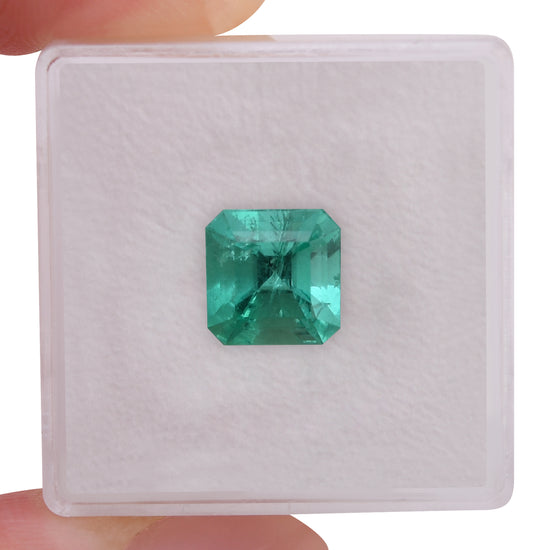 2.55 Carat Green COLOMBIAN Emerald Emerald CD