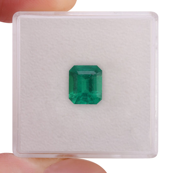 1.40 Carat Vivid Green COLOMBIAN Emerald Emerald CD and Muzo