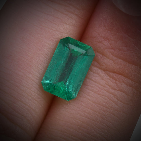 2.03 Carat Green COLOMBIAN Emerald Emerald CD and Muzo