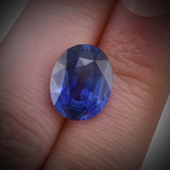 7.51 Carat Blue SRI LANKAN Oval Sapphire AGL