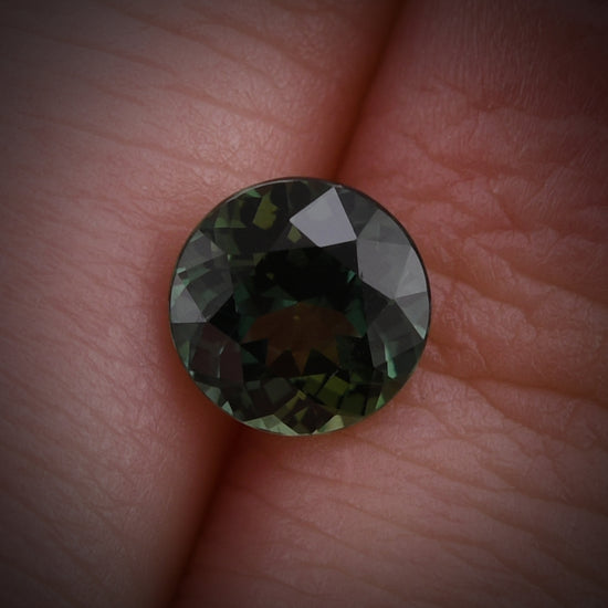 1.53 Carat Green MADAGASCAR Round Sapphire
