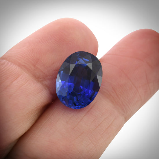 6.84 Carat Blue SRI LANKA Oval Sapphire GRS