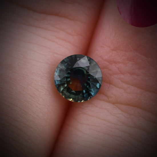 1.47 Carat Green MADAGASCAR Round Sapphire