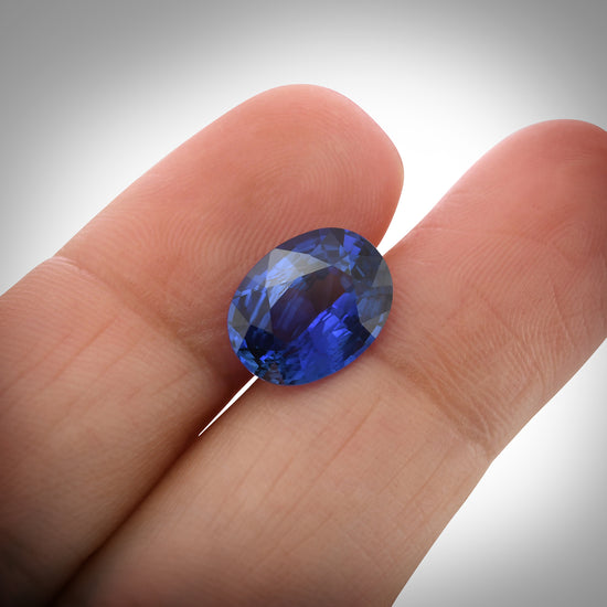 4.19 Carat Blue SRI LANKA Oval Sapphire GRS