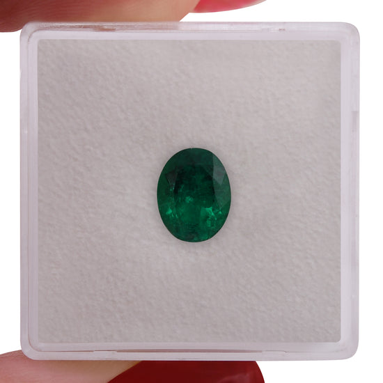 1,36 Karat grüner kolumbianischer ovaler Smaragd CD