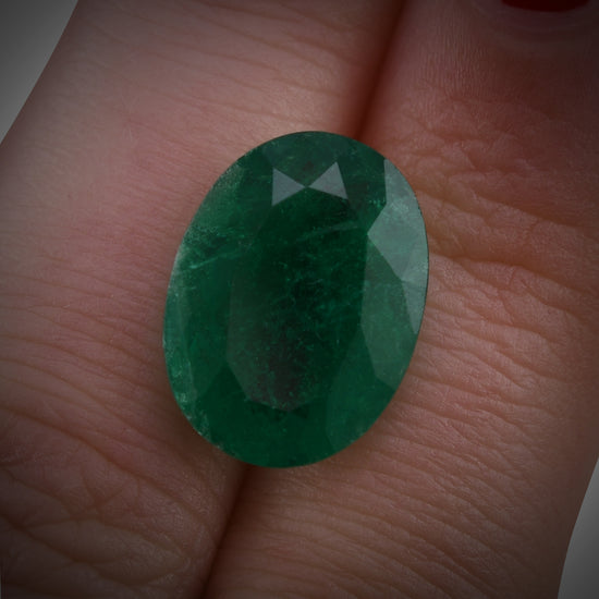 7,44 Karat grüner kolumbianischer ovaler Smaragd GRS