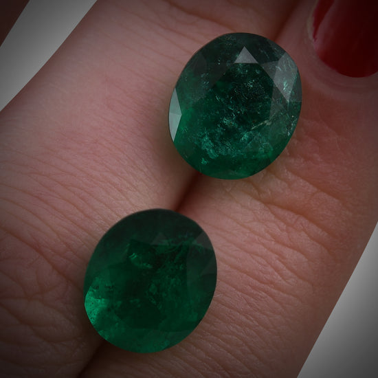 10.11 Carat Green COLOMBIAN Oval Emerald CD