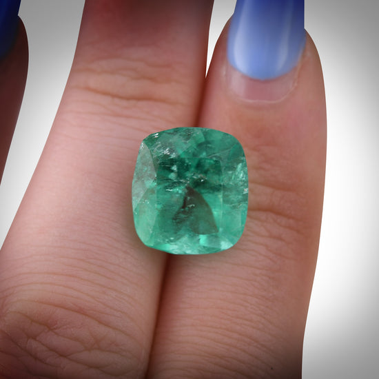 7.71 Carat Green COLOMBIAN Cushion Emerald GIA