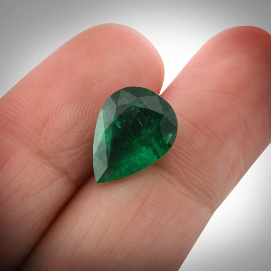 3.45 Carat Green ZAMBIA Pear Emerald GWLAB