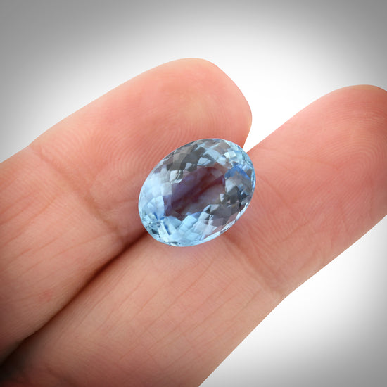 4.21 Carat Blue BRAZILLIAN Oval Aquamarine