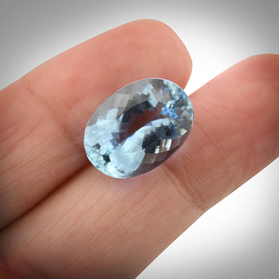 7.17 Carat Blue BRAZILLIAN Oval Aquamarine