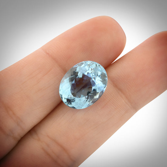 6.22 Carat Blue BRAZILLIAN Oval Aquamarine