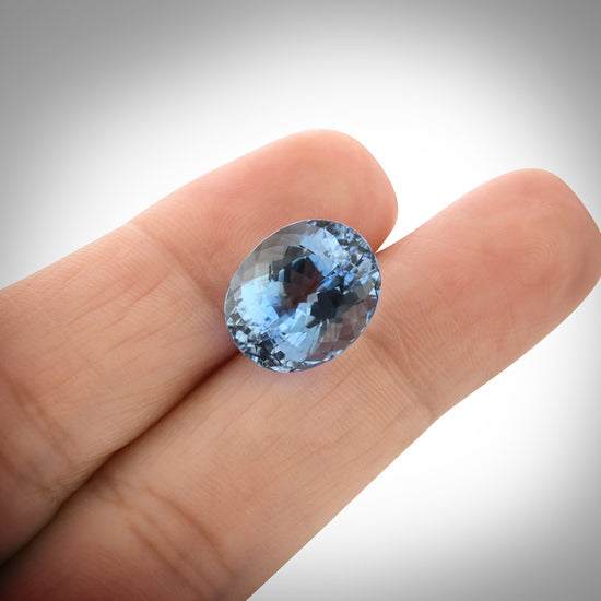 7.27 Carat Blue BRAZILLIAN Oval Aquamarine