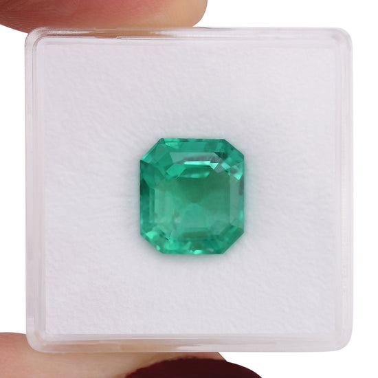 4.36 Carat Green COLOMBIAN Emerald Emerald CD