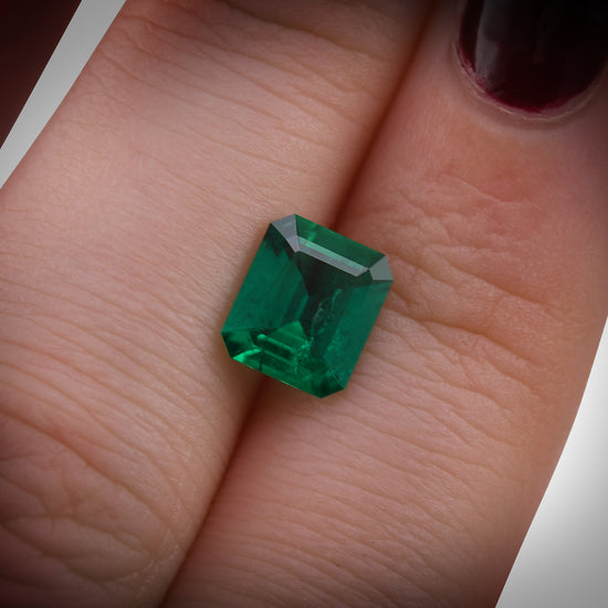 1.34 Carat Vivid  Green COLOMBIAN Emerald Emerald CD and Muzo