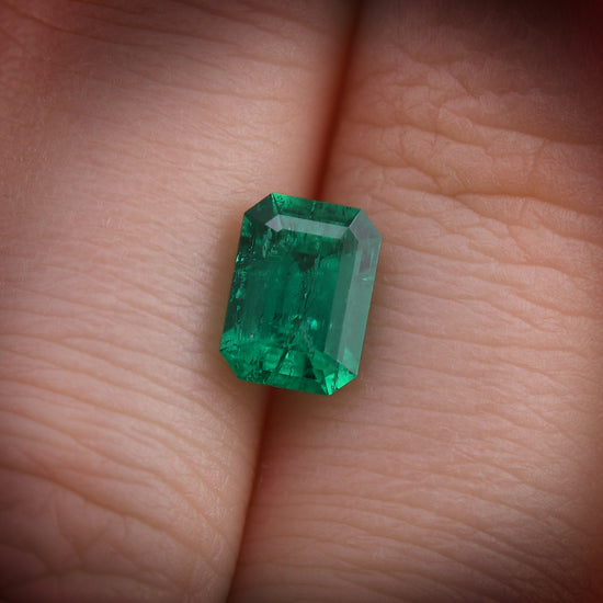 1.45 Carat Green COLOMBIAN Emerald Emerald CD