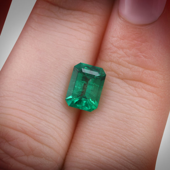 1.54 Carat Green COLOMBIAN Emerald Emerald CD and Muzo