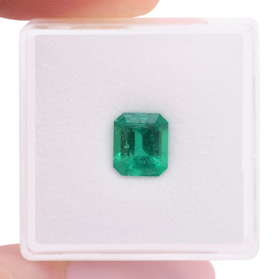 1.40 Carat Vivid Green COLOMBIAN Emerald Emerald CD and Muzo