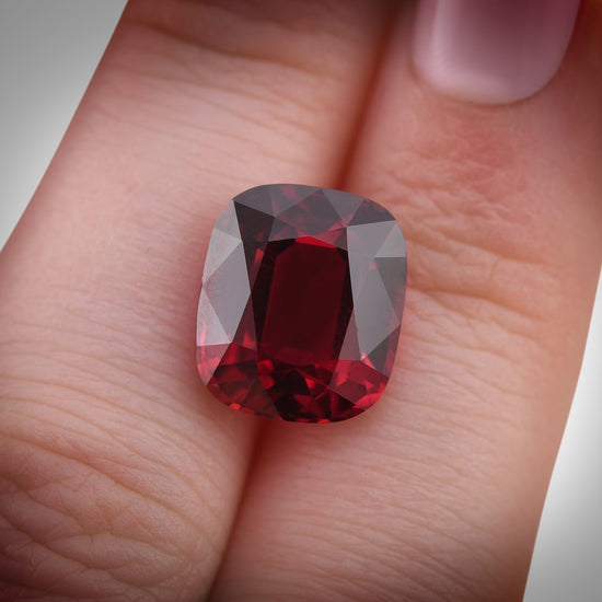 10.03 Carat Red MOZAMBIQUE Cushion Ruby Pigeon's Blood  GRS and Gubelin