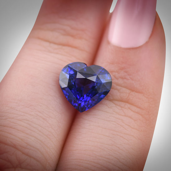 4.50 Carat Blue SRI LANKAN Heart Sapphire CD