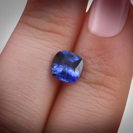 Zaffiro blu di Ceylon a cuscino da 1,68 carati