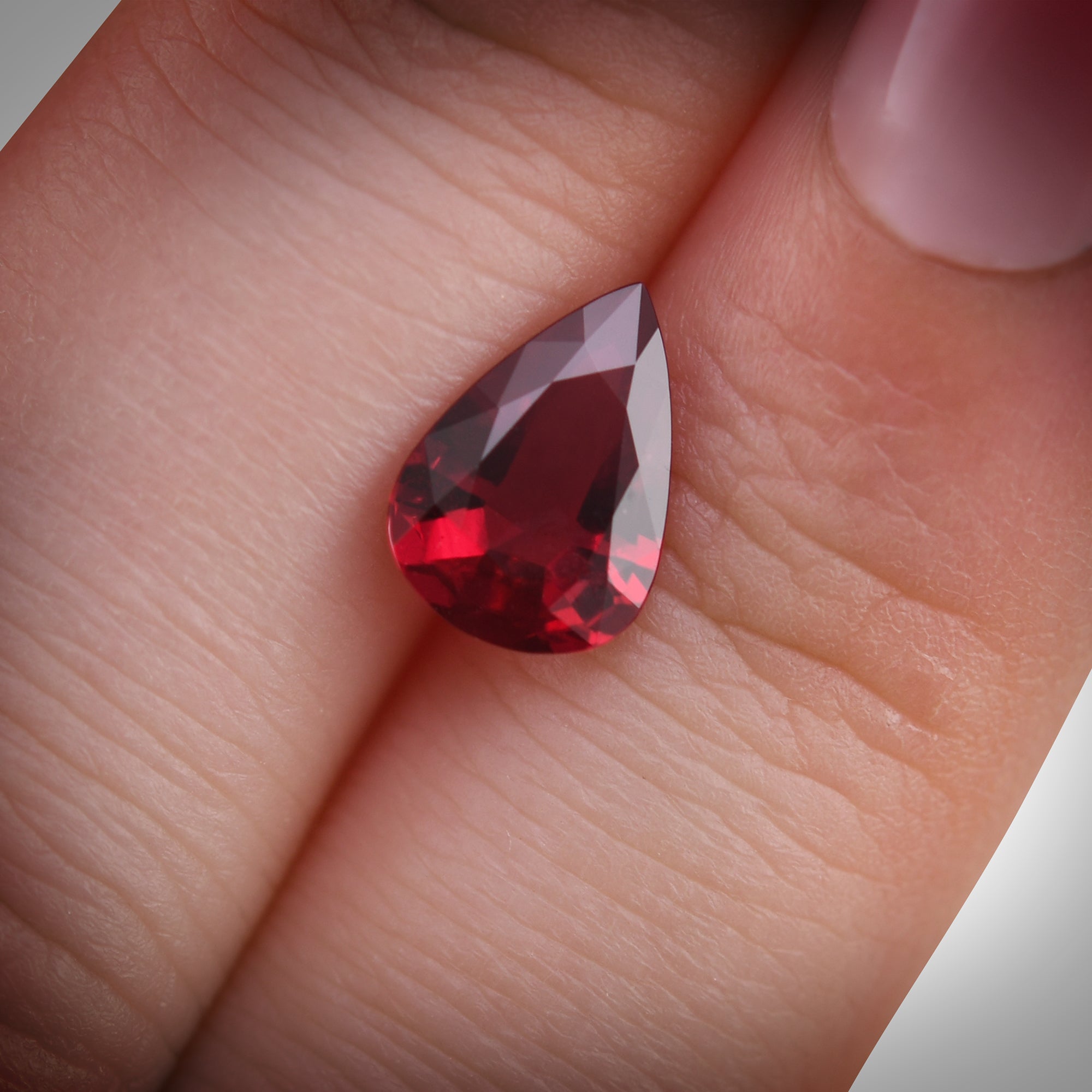 1.72 Carat Vivid Red MOZAMBIQUE Pear Ruby CD | LEIBISH