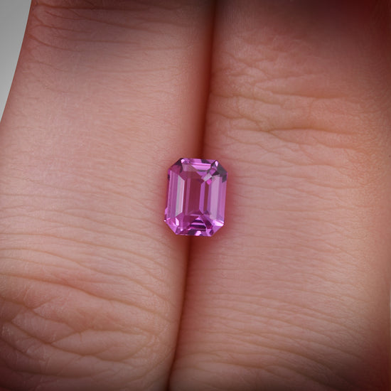 1.03 Carat Pink MADAGASCAR Emerald Sapphire