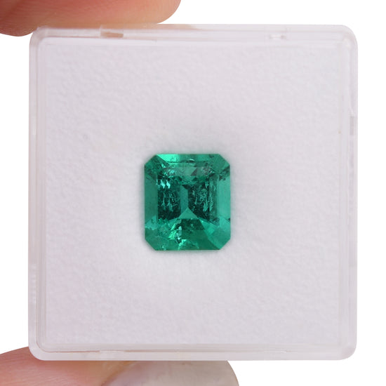 1.92 Carat Green COLOMBIAN Emerald Emerald MUZO