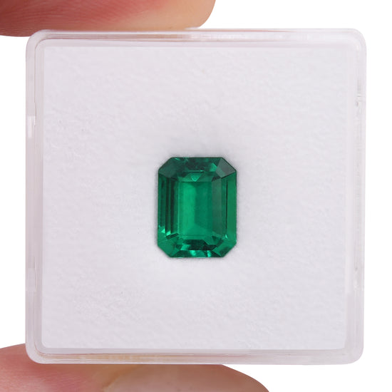 1.52 Carat  Vivid Green COLOMBIAN Emerald Emerald CD