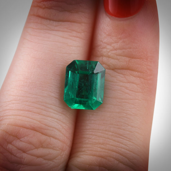 3.06 Carat Green COLOMBIAN Emerald Emerald CD