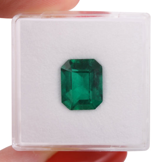 3.06 Carat Green COLOMBIAN Emerald Emerald CD