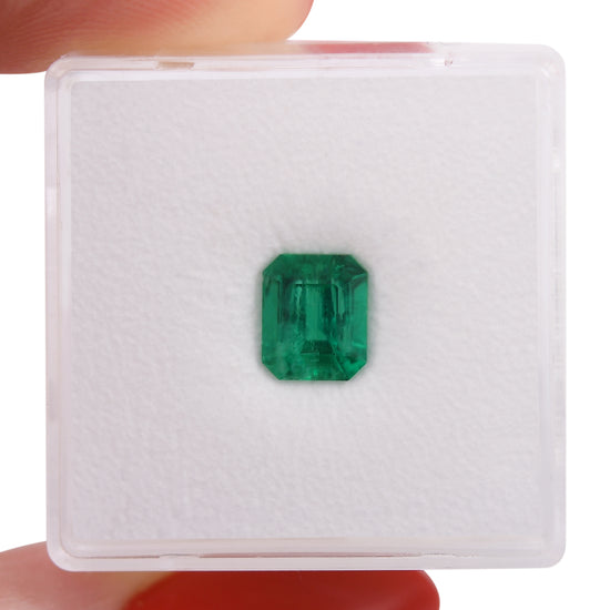 1.06 Carat Green COLOMBIAN Emerald Emerald CD