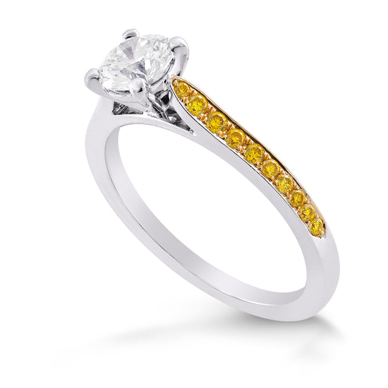 White F Colored Brilliant Cut Diamond Side-stone Ring