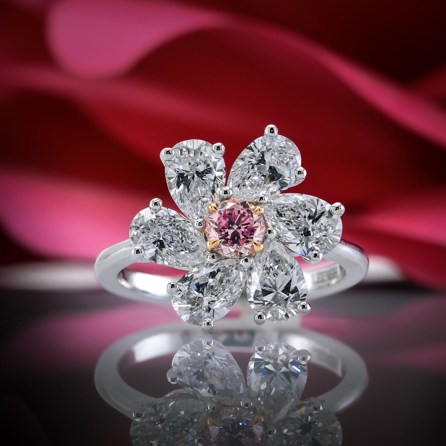 Extraordinary Pear Diamond Ring Setting - 4