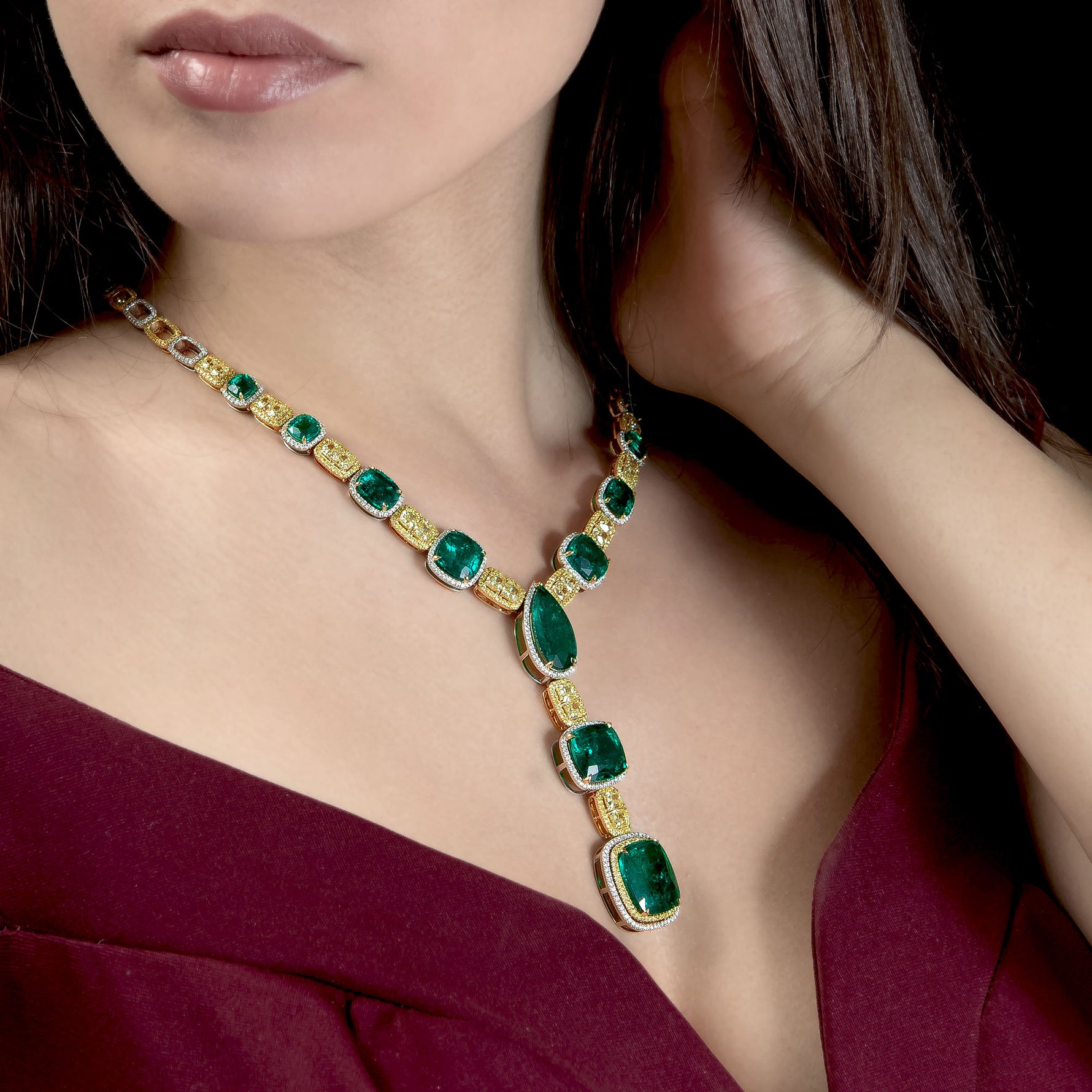 Extraordinary Emerald & Yellow Diamond  Necklace